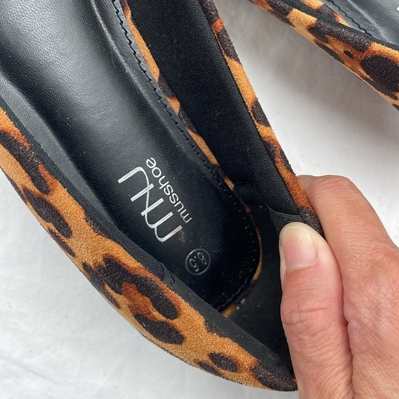 NWOB. MU MUSSHOE 8.5 Cushioned Point Toe Comfort Flats. - Picture 7 of 11